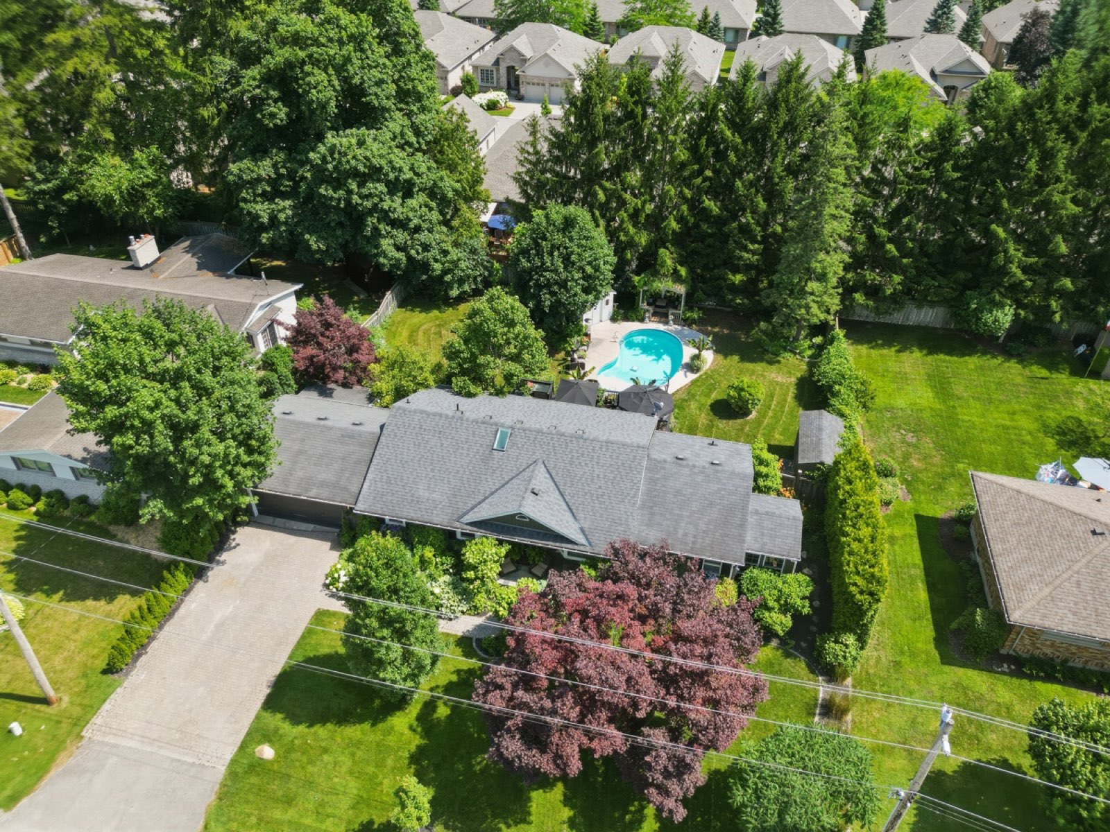 7 Northcrest Drive, marketed by Hinsch Realty