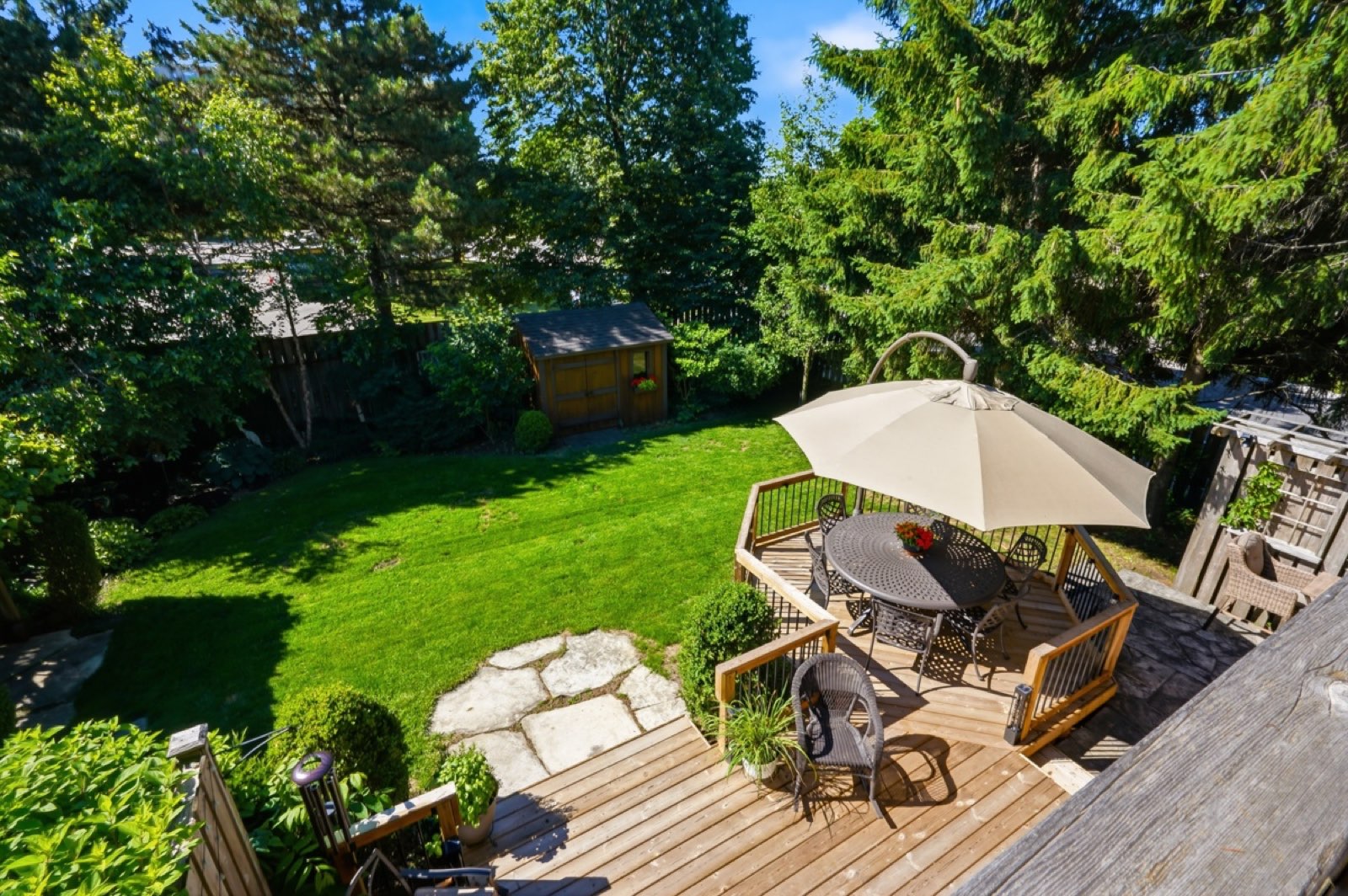 264 Blue Forest Place, marketed by Hinsch Realty